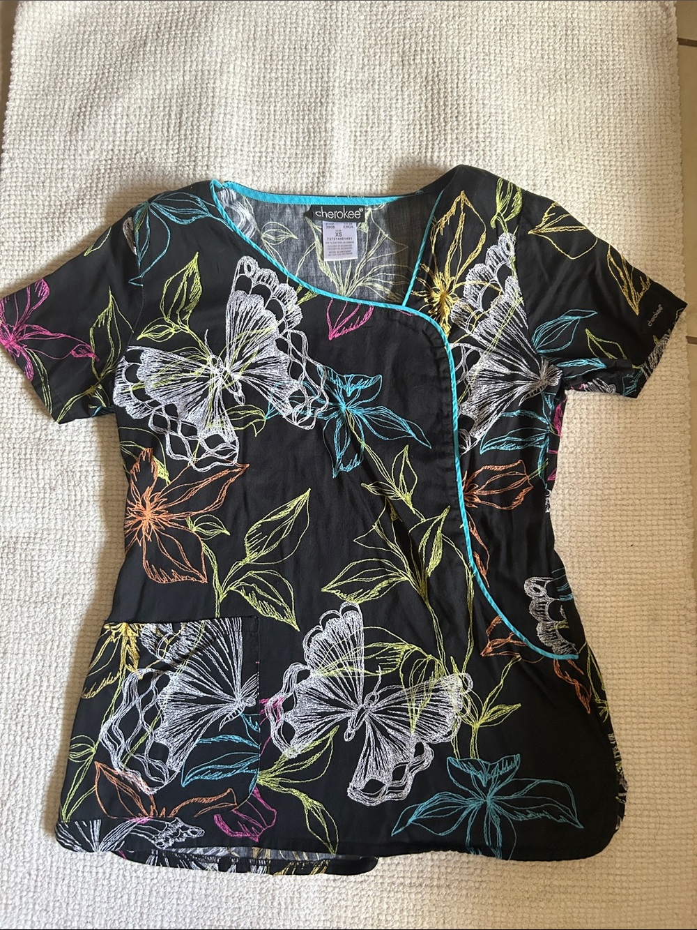 Cherokee Black Floral & Butterfly Print Women's scrub top